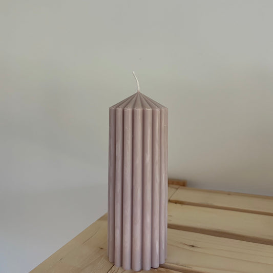 Large Ribbed Pillar